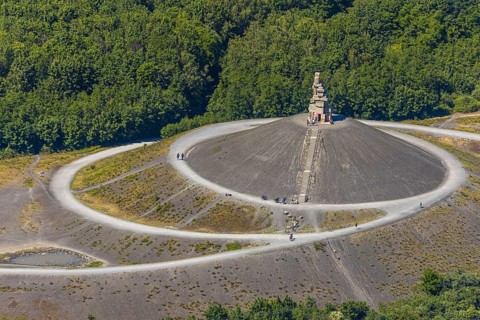 Aerial photograph, Rheinelbe slagheap, Ückendorf, Gelsenkirchen, on the outskirts of