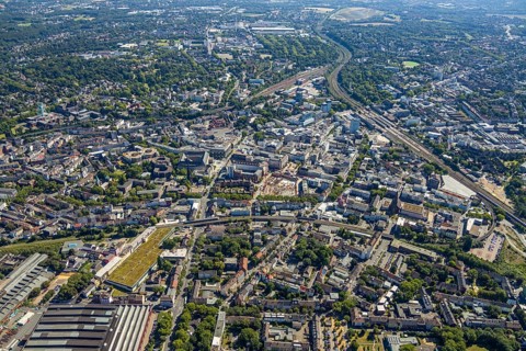 Aerial view, overview Bochum city centre from west to east with central station, Westring,