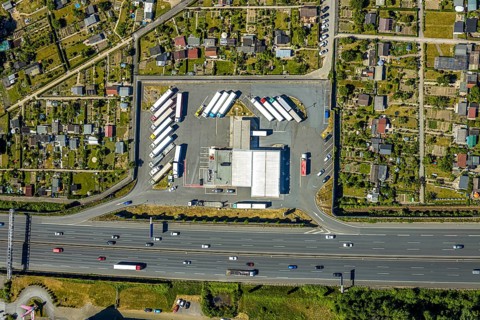 Aerial view, Shell petrol station, Vietingstraße, truck parking, motorway A40, allotment garden