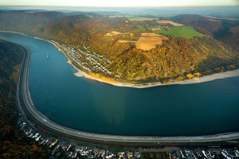 View from Boppard over the Rhine to Kestert, Rhine valley, Rhine arch, autumn leaves, low water,