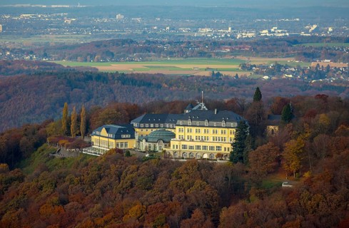 Bundesgästehaus Hotel Petersberg against the backdrop of Bonn, Königswinter, Siebengebierge between