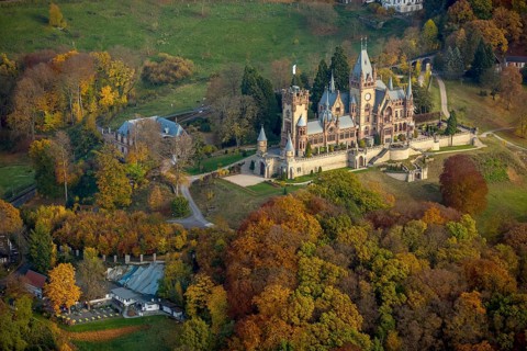 Drachenburg Castle in colourful autumn leaves, Rhine Valley, Königswinter, Siebengebierge between