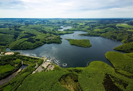 Sailing boat jetty near the dam wall, Rurstausee, Rurtalsperre Schwammenauel second largest