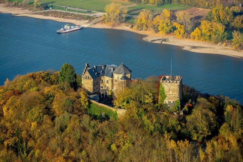 Rheineck Castle in the Rhine Valley, Rhine, autumn foliage, Bad Breisig, Ahrweiler district,