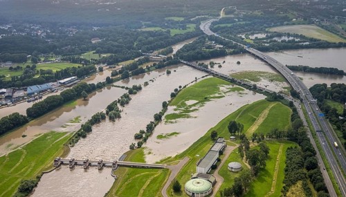 Aerial photograph, Ruhr floods, floods at the Styrum waterworks, Raffelberg lock, Styrum - South,