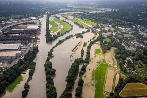 Aerial photograph, Ruhr floods, floods at the Styrum waterworks, Styrum - South, Mülheim an der