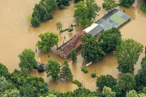 Aerial photograph, Ruhr flood, flooding, flooded ferry house Rote Mühle, Heisingen, Essen, Ruhr