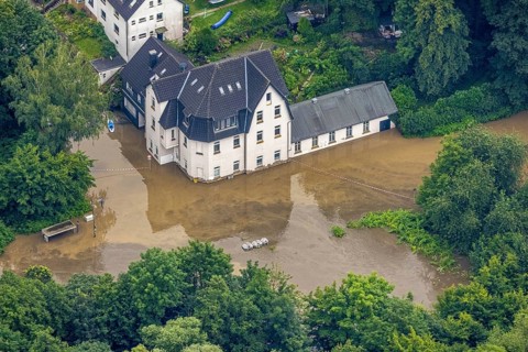 Aerial photo, Ruhr floods, floods at Laupendahler Landstraße in Essen-Werden, Werden, Essen, Ruhr