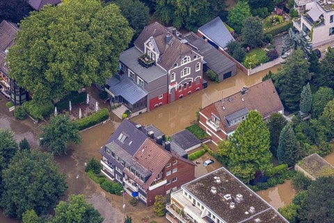 Aerial photo, Ruhr floods, floods at Laupendahler Landstraße in Essen-Werden, Werden, Essen, Ruhr
