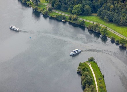 Aerial view, Lake Kemnader with excursion boats in the district Ostherbede in Witten, Ruhr area,