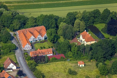 Aerial view, moated castle Haus Echthausen, Echthausen, Wickede, Sauerland, North Rhine-Westphalia,