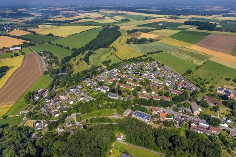 Aerial view, view of Wiehagen with meadows and fields, riding arena riding club Birkenbaum with