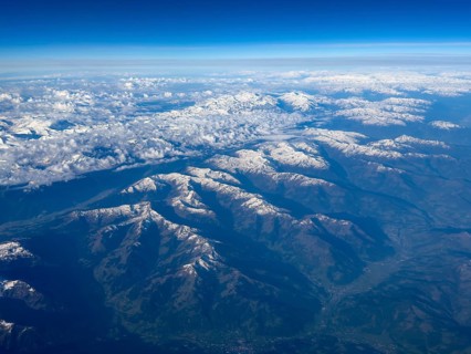 View from an altitude of 11000 metres to Großvenediger 3510 metres in the centre of the picture,