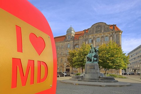 Red heart with I like MD and Otto von Guericke Fountain, monument, sculpture, inscription,