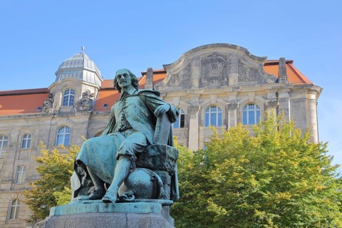 Otto von Guericke Fountain and monument to physicist Otto von Guericke, sculpture, New Town Hall,