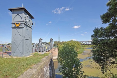 Railway lift bridge built in 1893 today's bicycle bridge, lift bridge, railway bridge, commercial