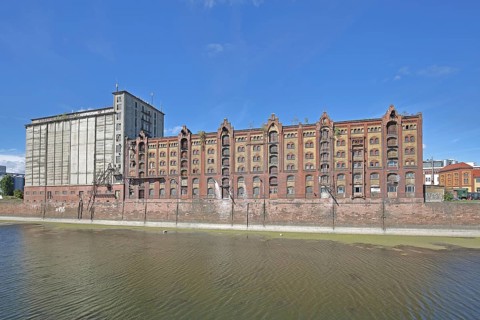 Old factory site, building, commercial harbour, Magdeburg, Saxony-Anhalt, Germany