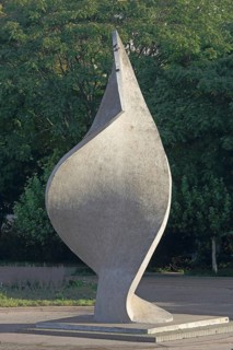 Sculpture flag monument by Joachim Sendler 1974, concrete, modern art, abstract art, large