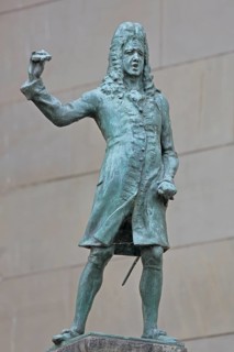 Eisenbart Fountain and monument to surgeon and physician Doctor Eisenbarth by Fritz von Graevenitz