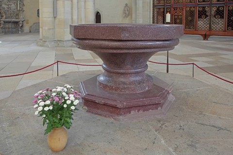 Gothic cathedral and red porphyry baptismal font from the Roman period, interior view, Roman,