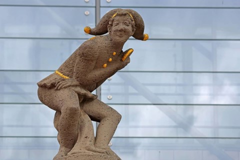 Eulenspiegel fountain, monument to Till Eulenspiegel, sculpture, figure, Eulenspiegel fountain,