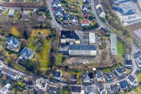 Aerial view, former secondary school Am Häusling, planned GGS Spandauer Schule, Siegen-Lindenberg,