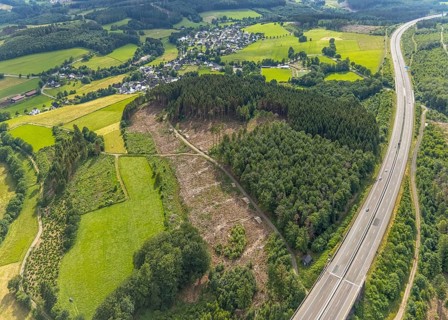 Aerial photograph, forest area with forest damage near Elben, A4 motorway, Wenden, Sauerland, North