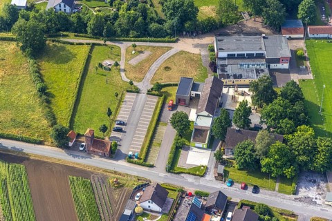 Aerial photo, Carl-Orff School, volunteer fire brigade, Hilbeck, Werl, Soester Börde, North