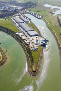 Aerial view, harbour Emmelsum, lock road, river Rhine, Rhine estuary Wesel-Datteln canal, Emmelsum,