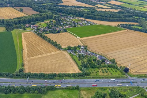 Aerial view, housing estate Massener Heide on the A1 motorway, Maßen, Unna, Ruhr area, North