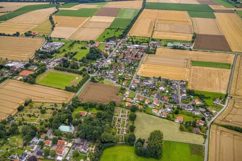 Aerial view, meadows and fields with cemetery in Hemmerde, Unna, Ruhr area, North Rhine-Westphalia,