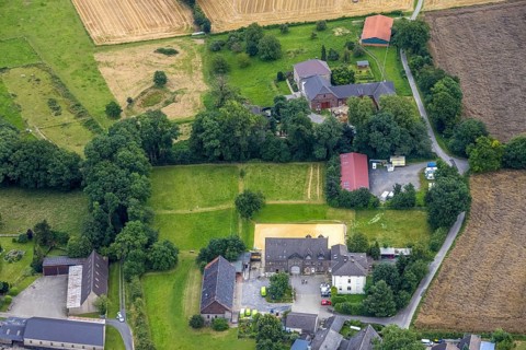 Aerial view, agricultural farm equestrian centre Stockumer Hellweg, Stockum, Unna, Ruhr area, North
