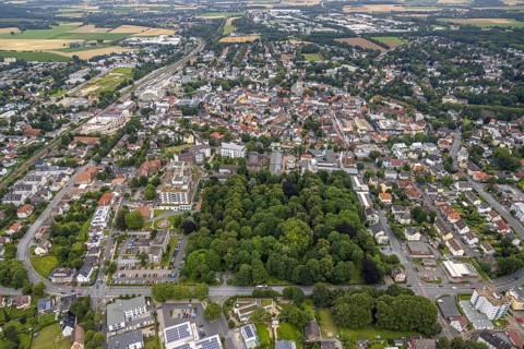 Aerial view, Kath. Hospitalverbund Hellweg and Alter Westfriedhof with trees, Unna, Ruhr area,