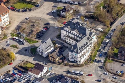 Aerial photo, Hotel Sunderland and Town Hall Square, Rathausplatz in Sundern, Sundern, Sauerland,