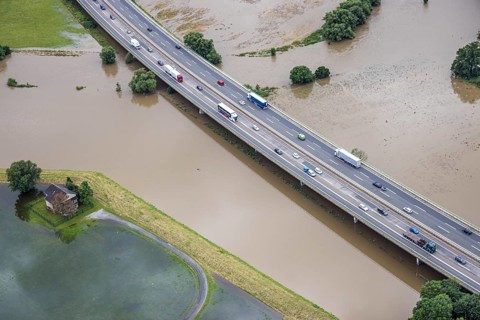 Aerial photo, Ruhr flood, Ruhr bridge of the Sauerland line A45, motorway bridge A45, Wandhofen,