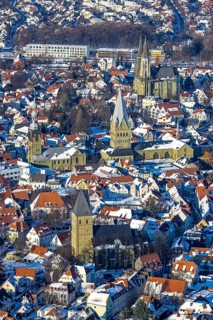 Aerial view, old town centre Soest, half-timbered houses, church St.. Petri (Alde Kerke), Church St