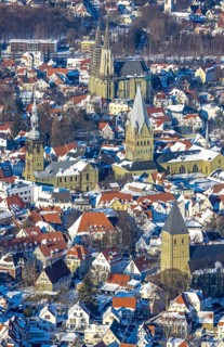 Aerial view, old town centre Soest, half-timbered houses, church St.. Petri (Alde Kerke), Church St
