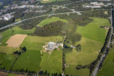 Aerial view, Farm Simon surrounded by meadows and fields between Gevelsberger Straße and Hattinger