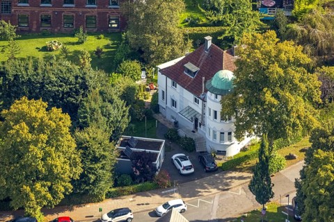 Aerial view, villa on the corner of Präsidentenstraße and Emil-Rittershaus-Straße in the Öhde