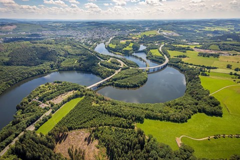 Aerial view, Biggesee, Obersee with bridge Landesstraße L512, bridge Bundesstraße B54, Olpe-Stadt,