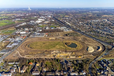 Aerial view, Former racecourse becomes a residential neighbourhood, Project Living by the lake at