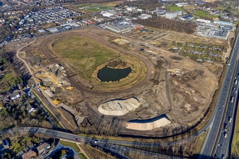 Aerial view, Former racecourse becomes a residential neighbourhood, Project Living by the lake at