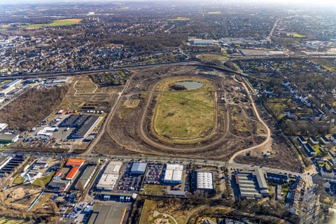 Aerial view, Former racecourse becomes a residential neighbourhood, Project Living by the lake at