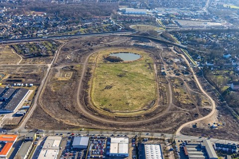 Aerial view, Former racecourse becomes a residential neighbourhood, Project Living by the lake at