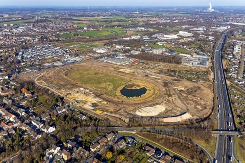 Aerial view, Former racecourse becomes a residential neighbourhood, Project Living by the lake at