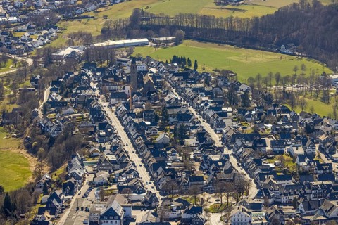 Aerial view, housing estate Weststraße and Oststraße Parallele, St.-Alexander-Kirche,