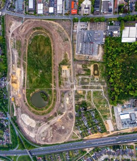 Aerial view of the former trotting track in the Hillerheide district, ISEK project Wohnen am