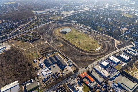 Aerial view, Former racecourse becomes a residential neighbourhood, Project Living by the lake at