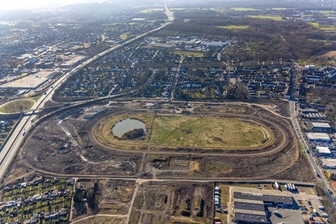 Aerial view, Former racecourse becomes a residential neighbourhood, Project Living by the lake at