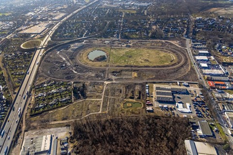 Aerial view, Former racecourse becomes a residential neighbourhood, Project Living by the lake at